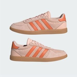 Adidas Women sneakers, size 8